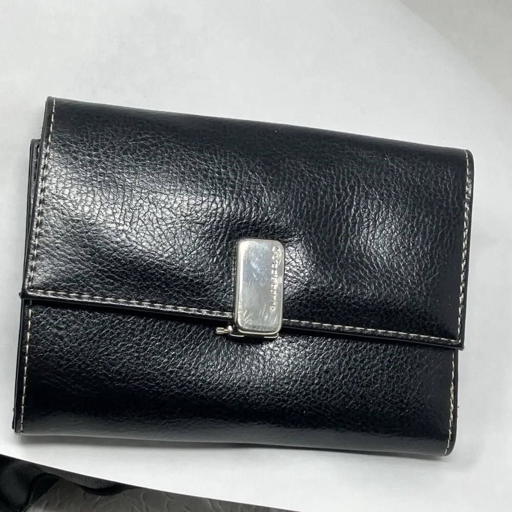 Liz Claiborne Wallet Womens Black Leather Tri-Fold Credit Cards ID slots Pocket